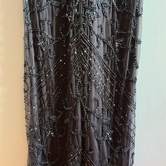 Pisarro Nights Beaded Mesh Column Gown in Slate Gray - Size 10 - Picture 10 of 16